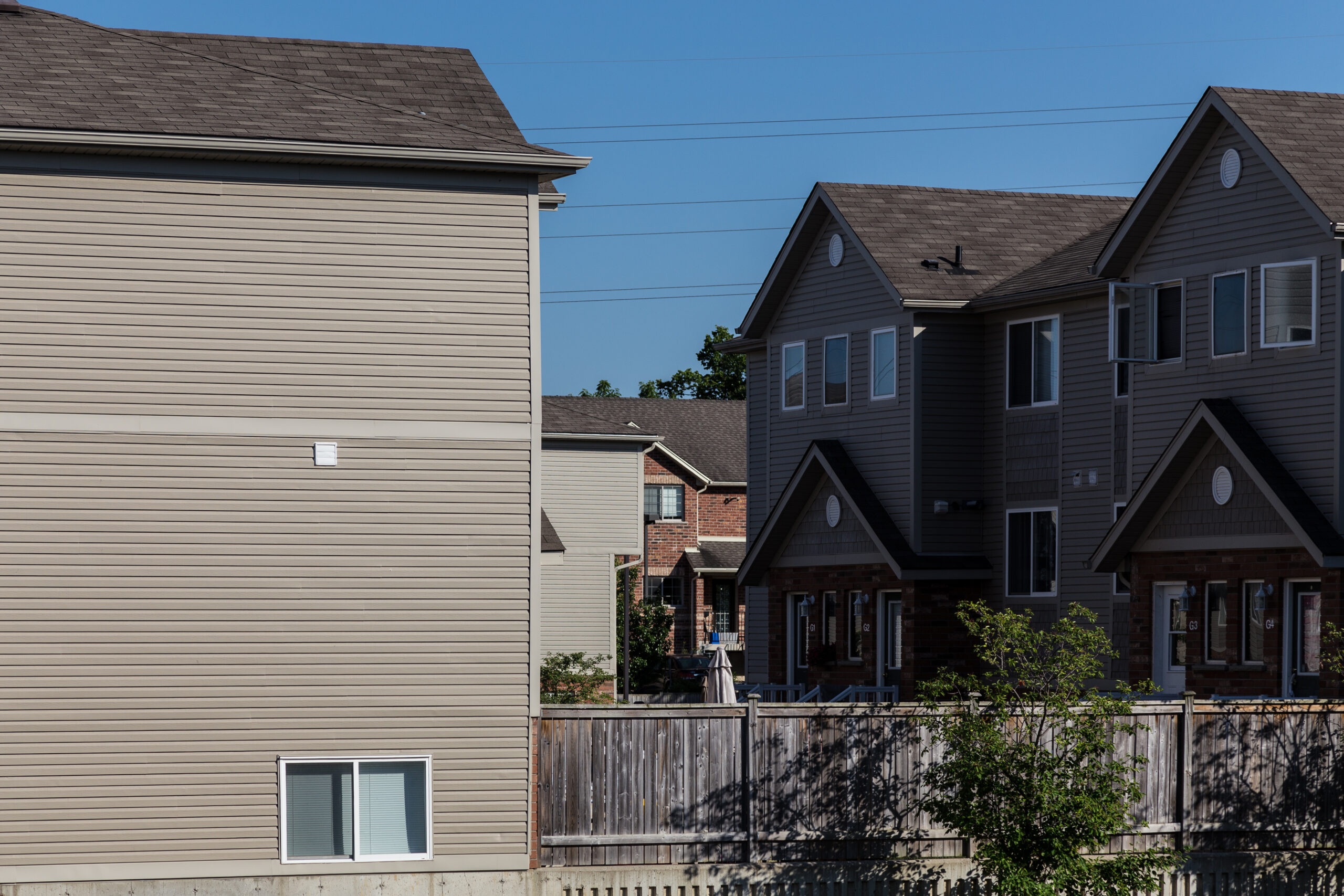 Keep Garages in the ‘Burbs