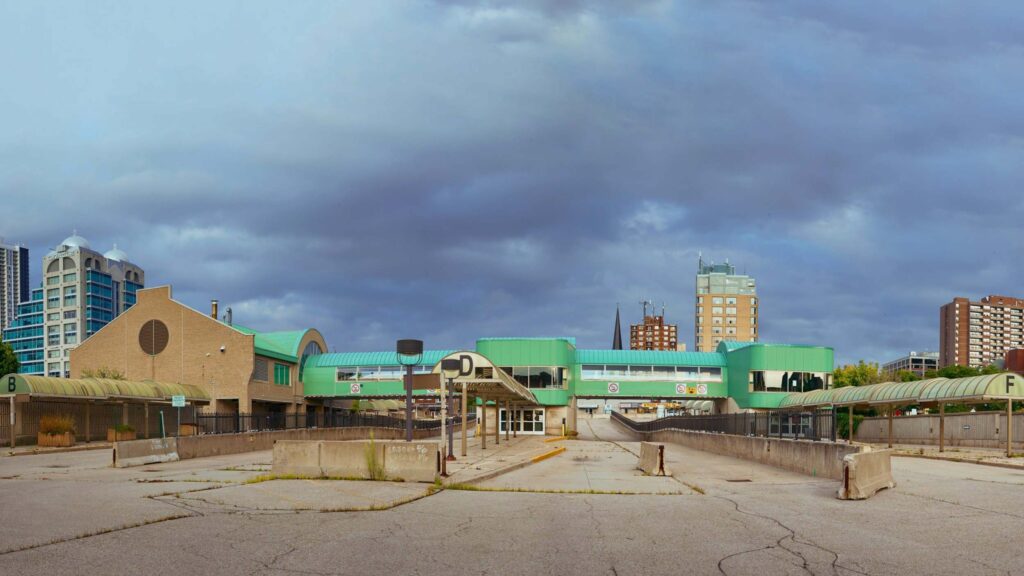 Why the Port Authority Bus Terminal Is Crumbling, Crowded, Unloved