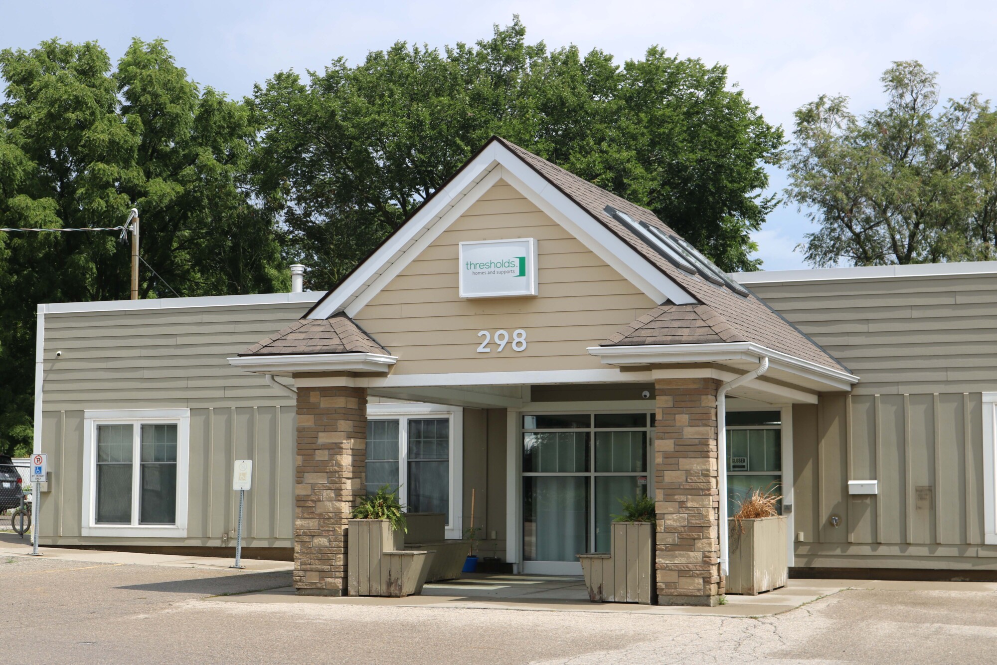 Photo of the front doors of the first Integrated Crisis Centre in the Waterloo Region, located at 298 Lawrence Avenue.